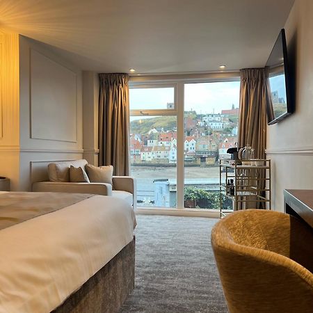 Number 3 Pier Road Suites 惠特比 外观 照片
